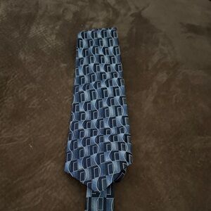 Elegant Blue Patterned Men's Tie